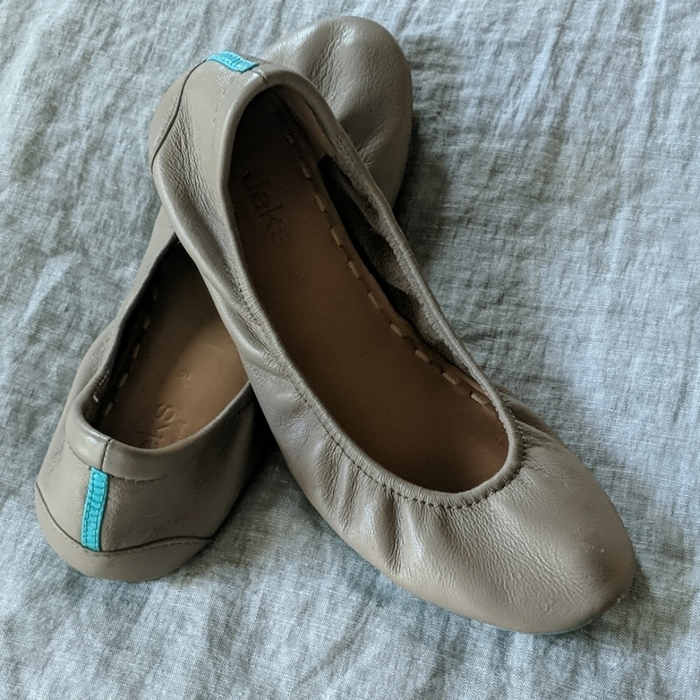 Classic Taupe Tieks Size 9